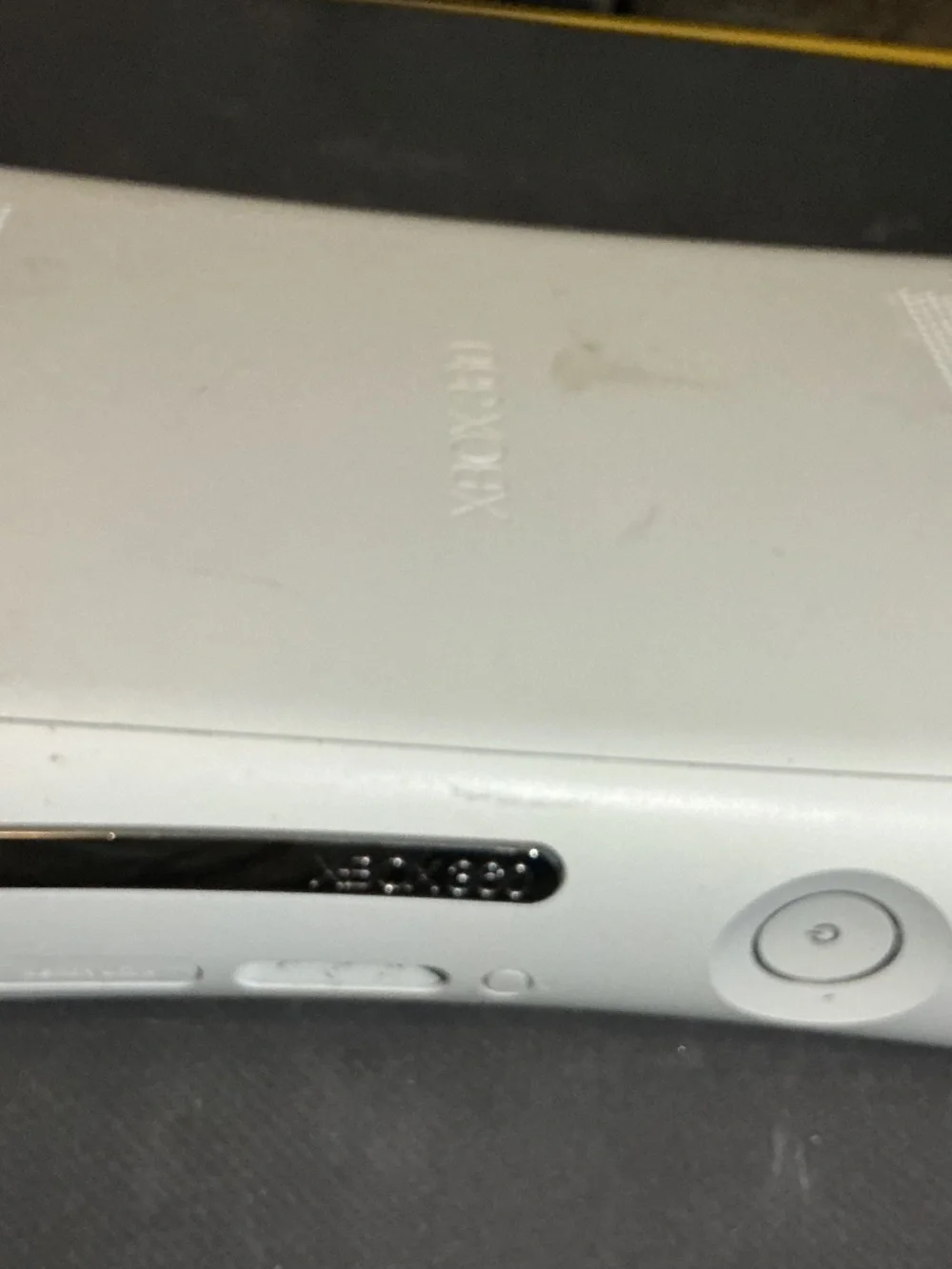Microsoft Xbox 360 White HDMI Console for Parts or Repair Does Not Read Disc